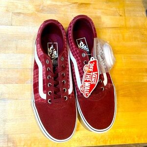 Women’s Vans 9.5 Burgundy